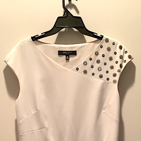 Nine West Sleeveless, Cream Dress w/ embellishments, Size 14, lined w/ side zip - Picture 5 of 16